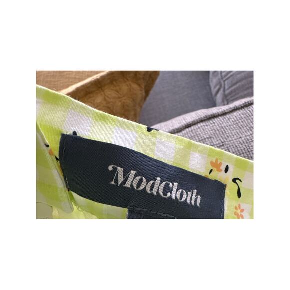 ModCloth Imagine the Possibilities Pleated Skirt Green Gingham Cottage 2 NWT - Picture 6 of 7